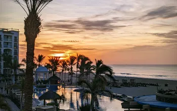 Los Cabos Warning Tourists About Some Beaches