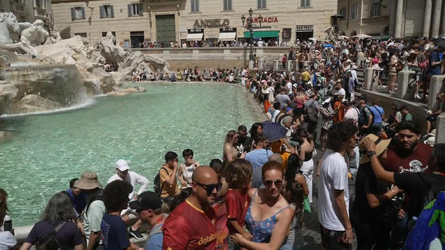 Italian official calls tourists "vandals" after viral incidents: "No respect for our cultural heritage"