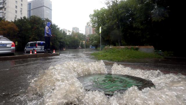 8 dead after Moscow sewers flood during tour that may have been illegal