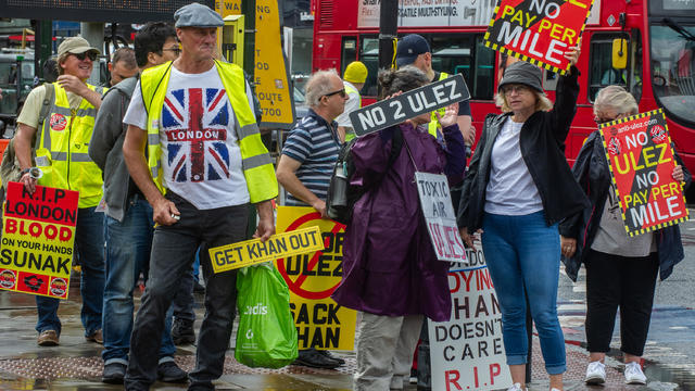 Vigilantes target traffic cameras as London's anti-air pollution zone extends to suburbs