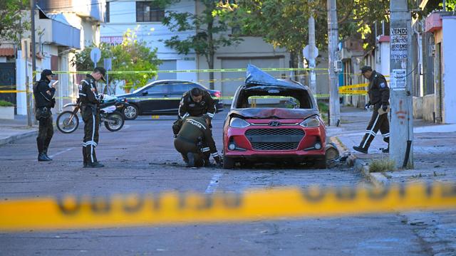 Prisoners in Ecuador take 57 guards and police hostage as car bombs rock the capital