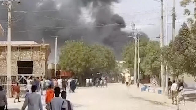 Car bombing at Somali checkpoint kills at least 15, officials say