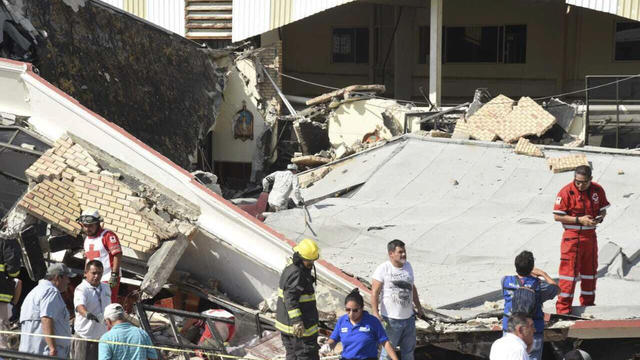 At least 10 killed as church roof collapses in Mexico, officials say