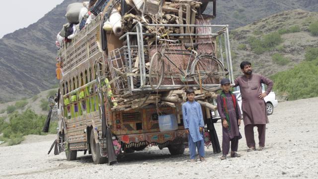 Pakistan gives thousands of Afghans just days to leave — or face deportation back to the Taliban's Afghanistan