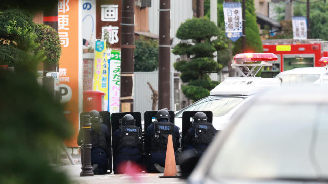 Gunman arrested after taking at least 1 hostage at post office in Japan