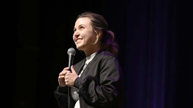 Comedian Taylor Tomlinson to host new CBS late-night show "After Midnight." Here's what to know about her.