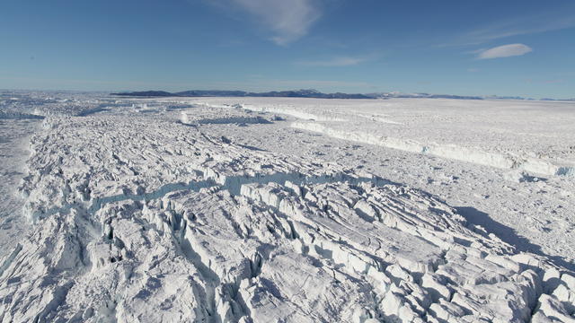 North Greenland ice shelves have lost 35% of their volume, with "dramatic consequences" for sea level rise, study says