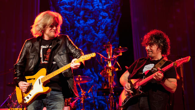 Daryl Hall gets restraining order against John Oates amid legal battle