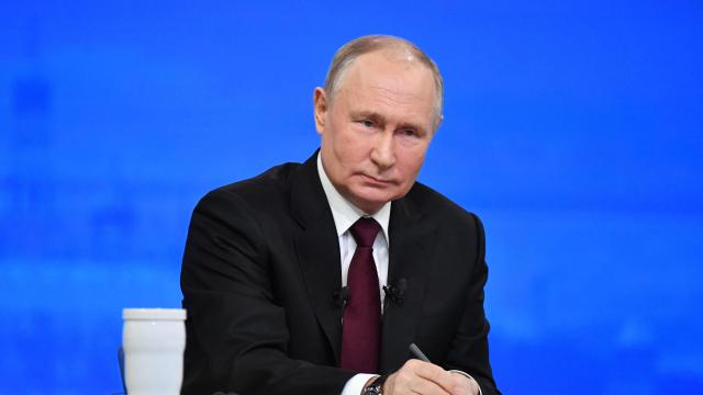 Putin says at news conference he hopes to "find a solution" on Americans Evan Gershkovich, Paul Whelan