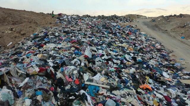 Inside the landfill of fast-fashion: "These clothes don't even come from here"