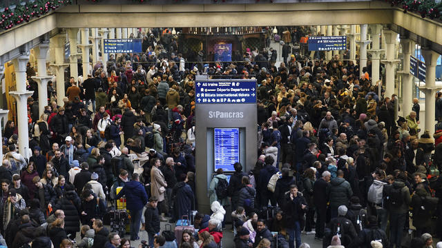 Tunnel flooding under the River Thames strands hundreds of travelers in Paris and London