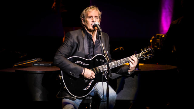 Michael Bolton reveals he had brain tumor surgery, taking a break from touring