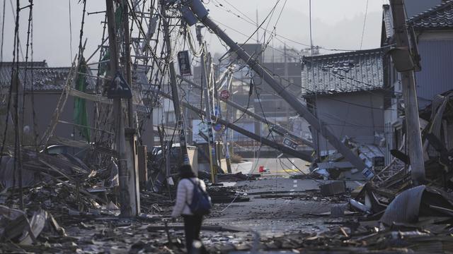 Death toll from western Japan earthquakes rises to 126