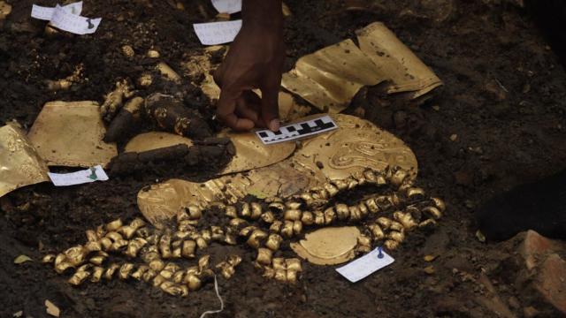 Archaeologists in Panama find ancient tomb filled with gold treasure — and sacrificial victims