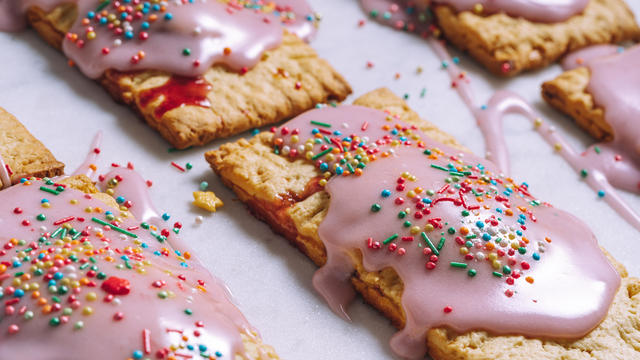 Pop-Tarts asks Taylor Swift to release Chiefs treats recipe