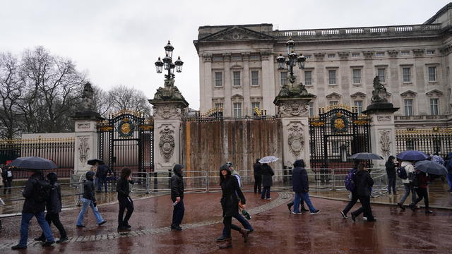 Driver crashes car into Buckingham Palace gates, police in London say