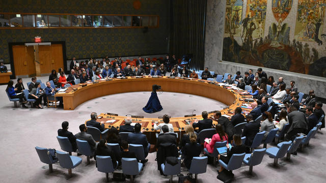 U.N. Security Council passes resolution demanding immediate Hamas-Israel war cease-fire, release of hostages