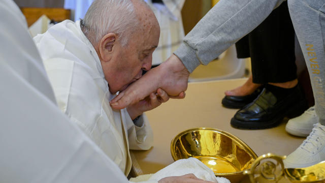 Pope Francis washes feet of 12 women at Rome prison from his wheelchair