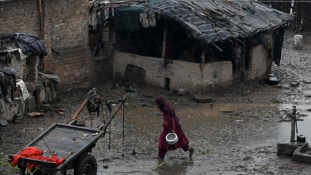 Heavy rains in northwestern Pakistan kill 8 people, mostly children