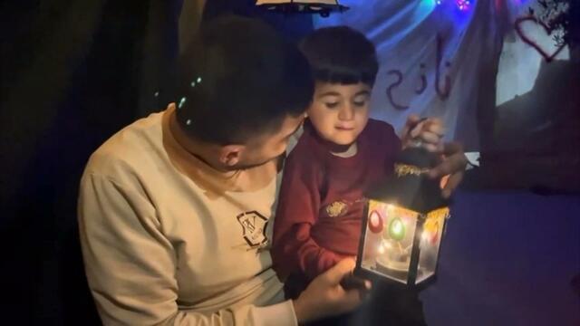 Amid violence and hunger, Palestinians in Gaza are determined to mark Ramadan