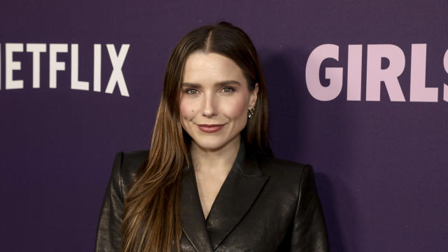 Sophia Bush comes out as queer, confirms relationship with Ashlyn Harris