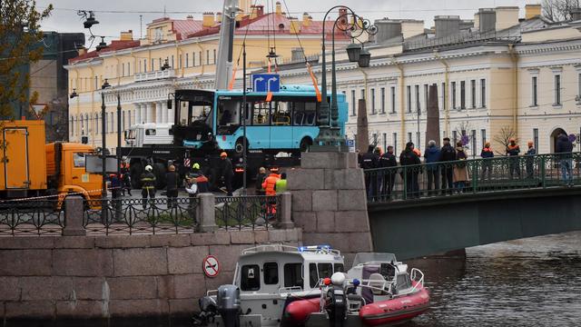 Video shows bus plunge off a bridge St. Petersburg, Russia, killing 7