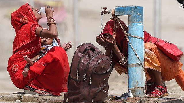 Nonprofit offers Indian women cash, other assistance to deal with effects of extreme heat