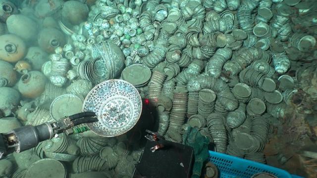 Treasure trove recovered from ancient shipwrecks 5,000 feet underwater in South China Sea