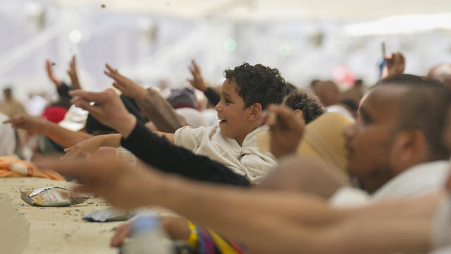 Pilgrims begin the final rites of Hajj as Muslims celebrate Eid al-Adha