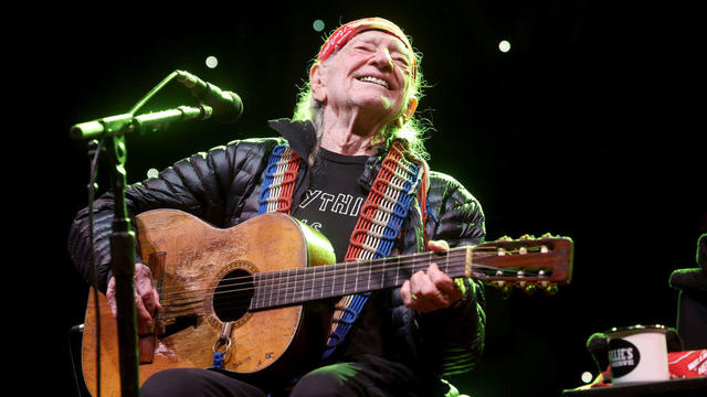 Country music legend Willie Nelson cancels tour performances