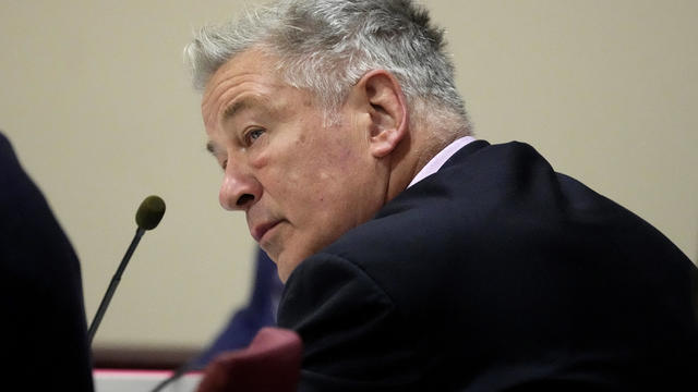 Witness testimony begins in trial of Alec Baldwin, charged in shooting death on "Rust" film set